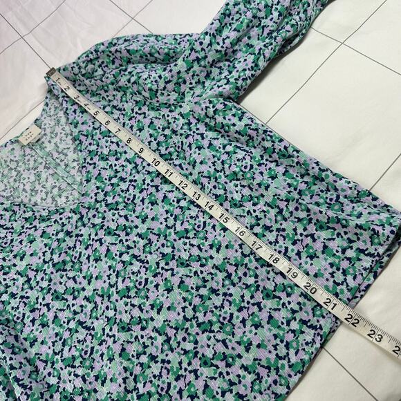 A New Day Top Womens Medium Green Purple Floral Statement Sleeve V Neck Pullover - Picture 7 of 7